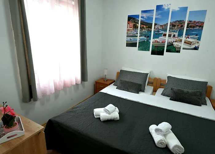 Tinko, Hvar 흐바르